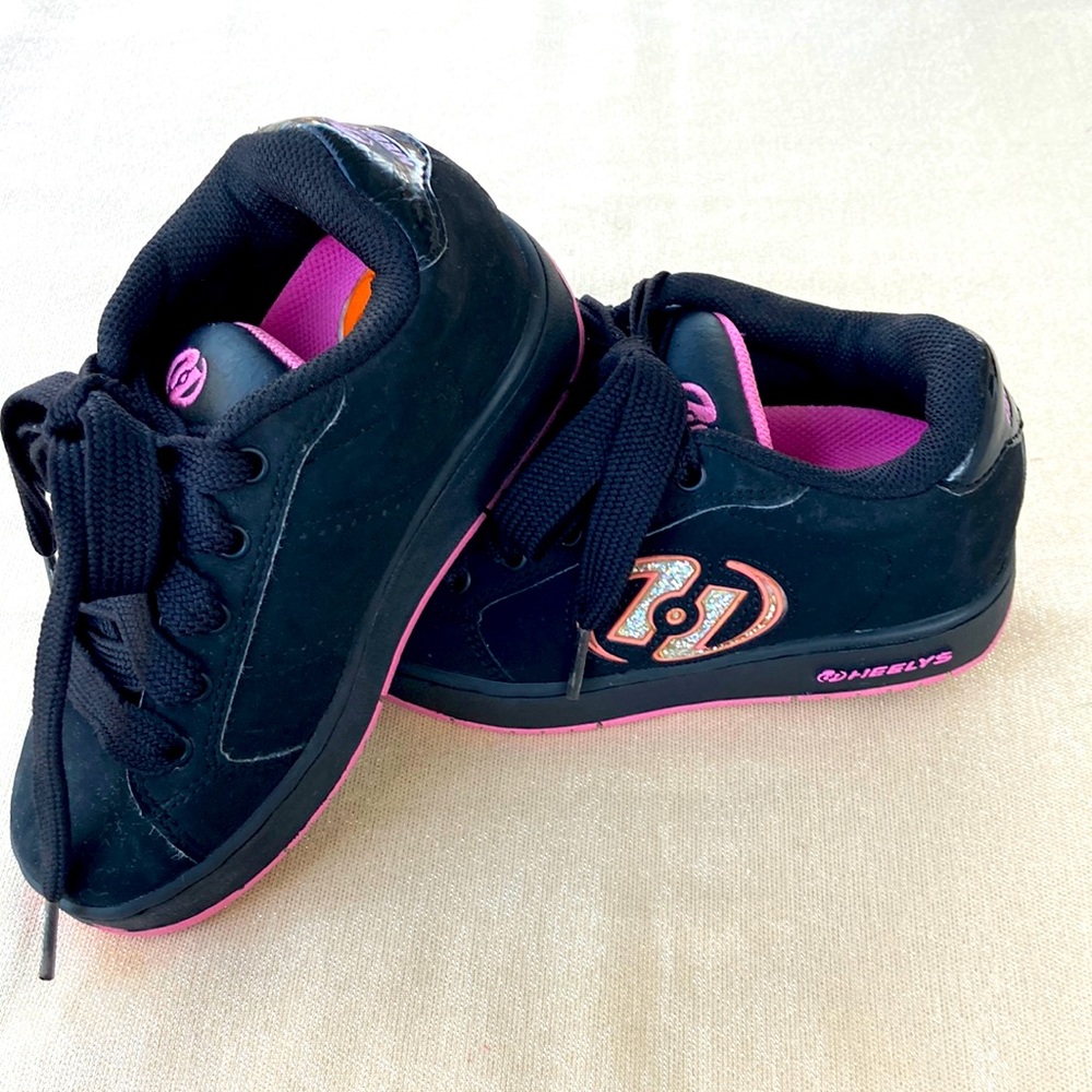 Heelys little kids skate shoes.